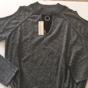 Coco & Claire black/‎ silver cold-shoulder Top NWT XL